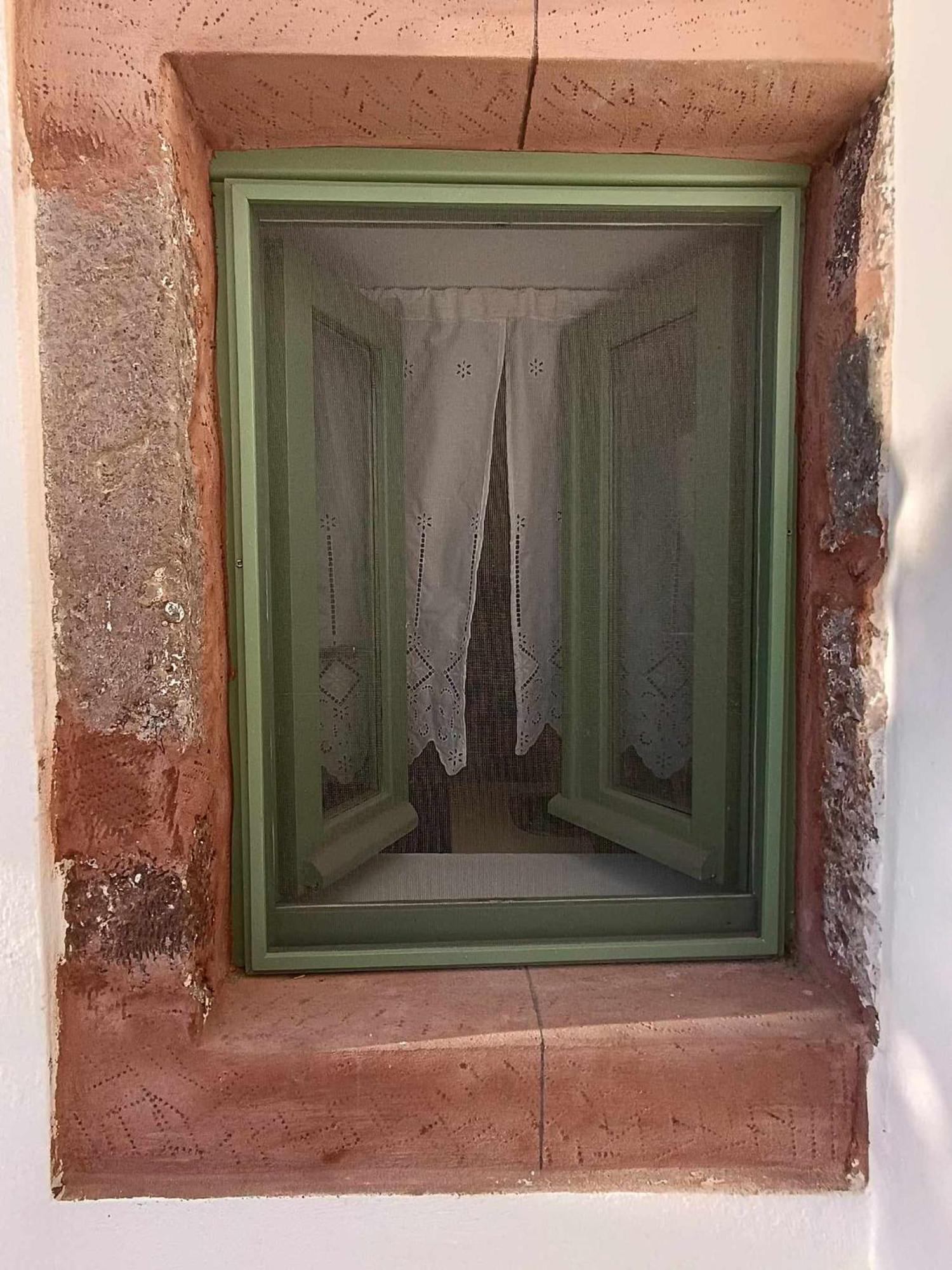 Апартаменты Kapari Santorini